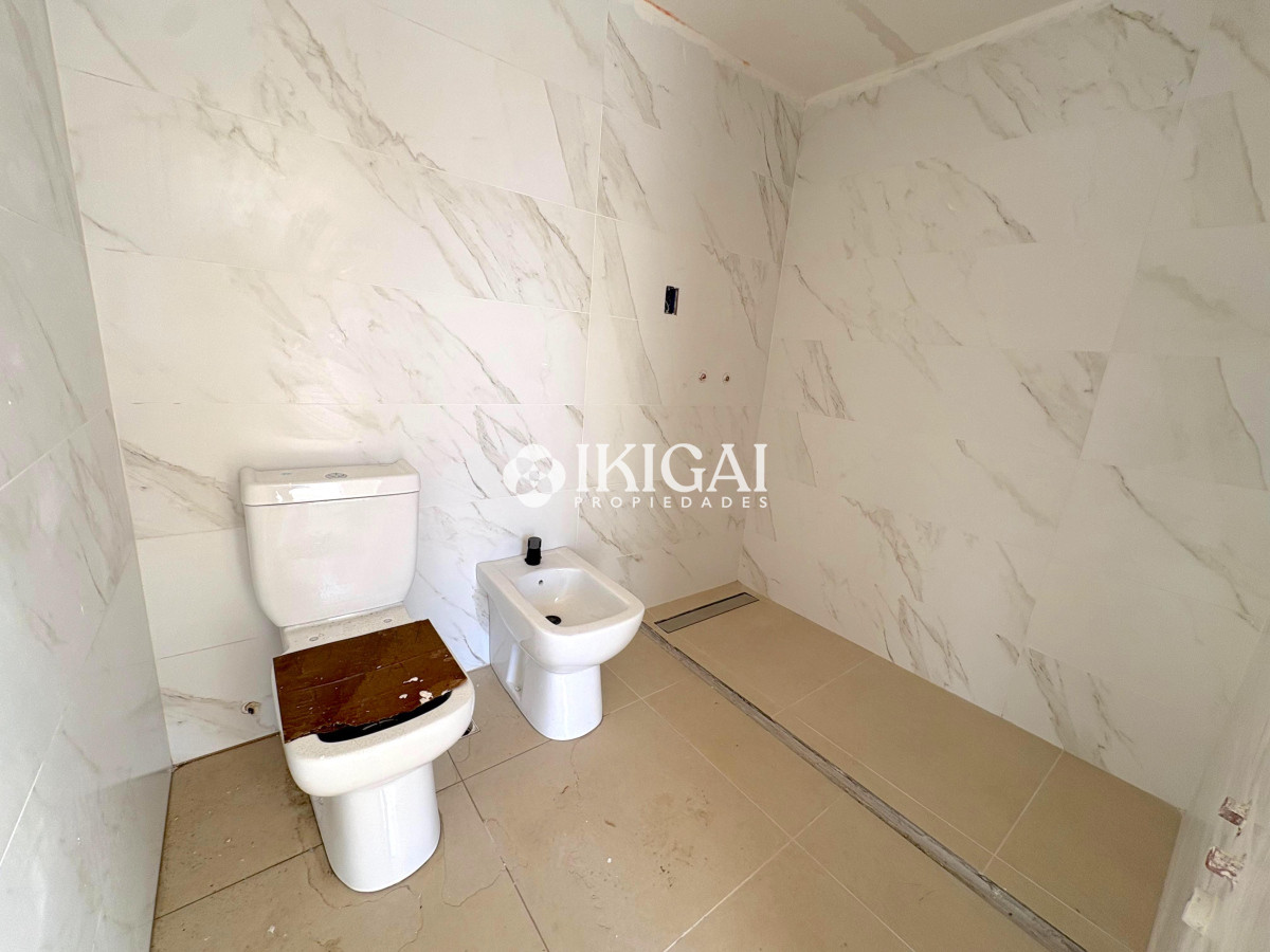 Apartamento ID.696 - Apartamento en venta de 2 dormitorios, Aidy Grill, Punta del Este.