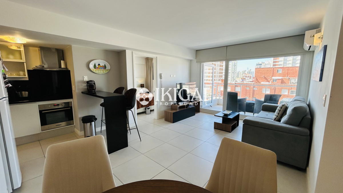 Apartamento ID.274 - Apartamento de dos dormitorios a metros de playa brava y mansa en Punta del Este
