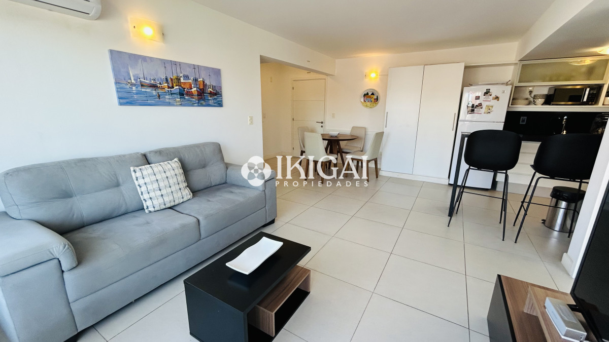 Apartamento ID.274 - Apartamento de dos dormitorios a metros de playa brava y mansa en Punta del Este