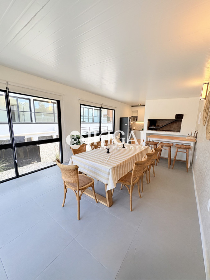 Apartamento ID.696 - Apartamento en venta de 2 dormitorios, Aidy Grill, Punta del Este.