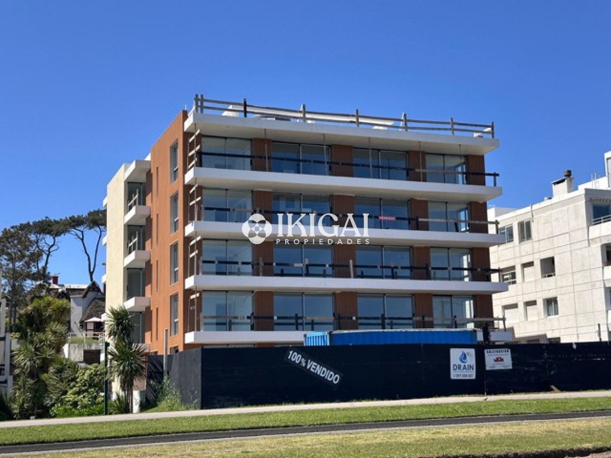 Apartamento ID.271 - Apartamento en venta 3 dormitorios en suite, Punta del Este