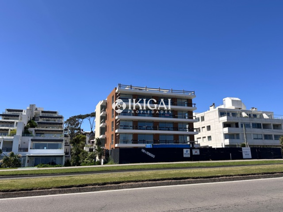 Apartamento ID.271 - Apartamento en venta 3 dormitorios en suite, Punta del Este
