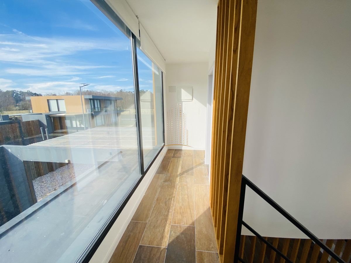 Casa ID.507 - Casa en venta y alquiler anual en Barrio Privado, Punta del Este