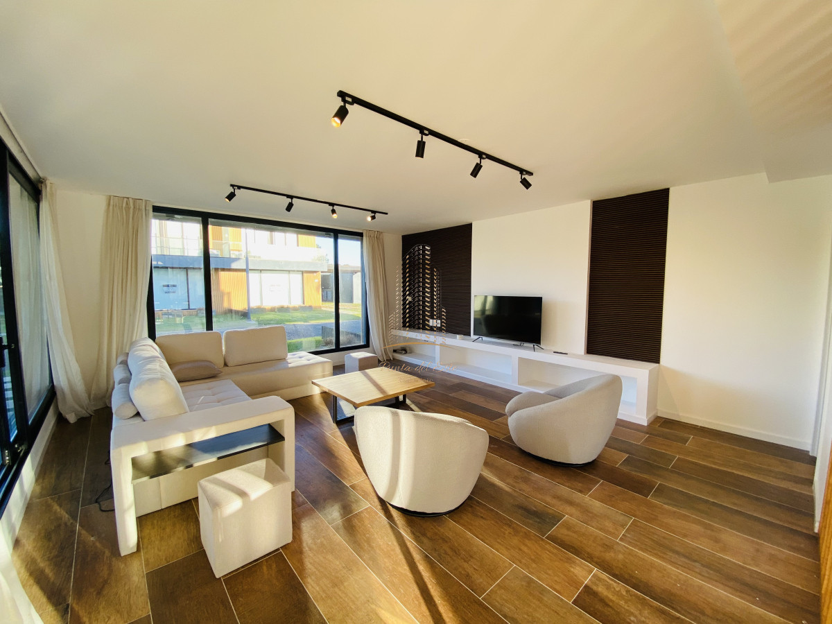 Casa ID.507 - Casa en venta y alquiler anual en Barrio Privado, Punta del Este