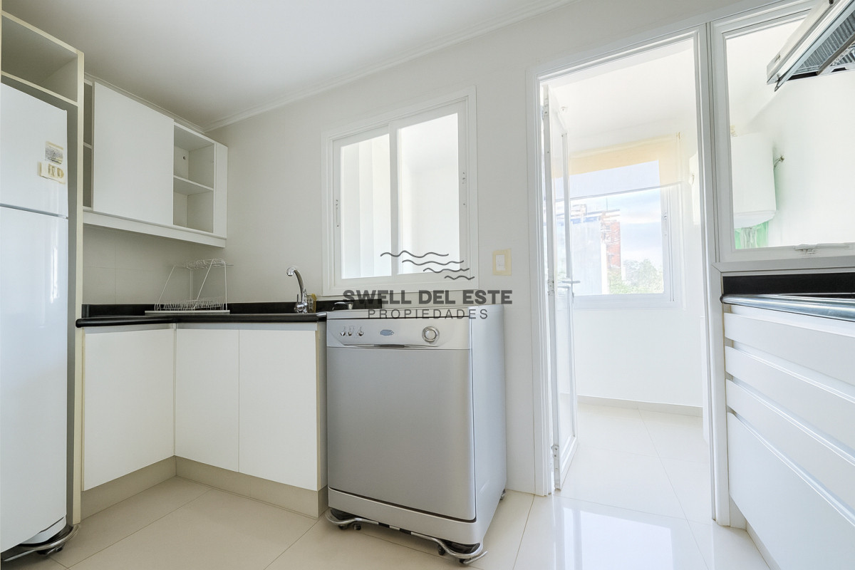 Apartamento ID.182 - 3 dormitorios a 100 metros del mar - Playa Brava – U$S 305.000