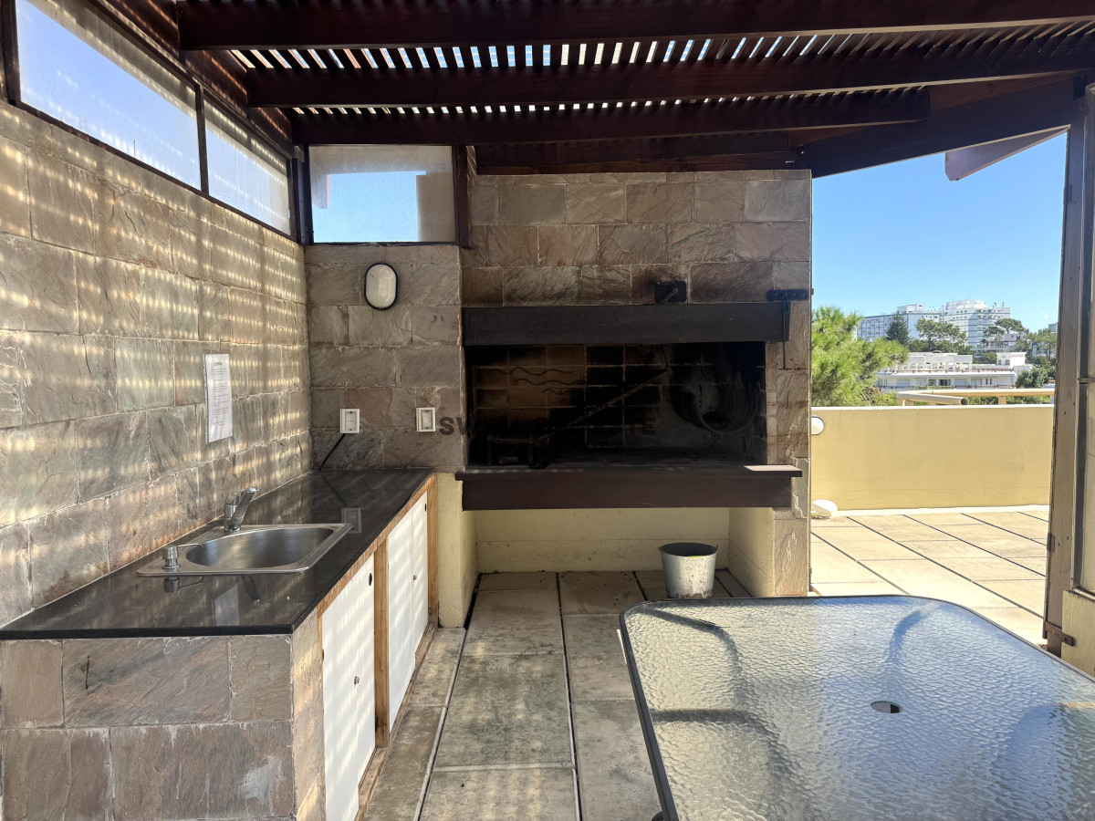 Apartamento ID.182 - 3 dormitorios a 100 metros del mar - Playa Brava – U$S 305.000