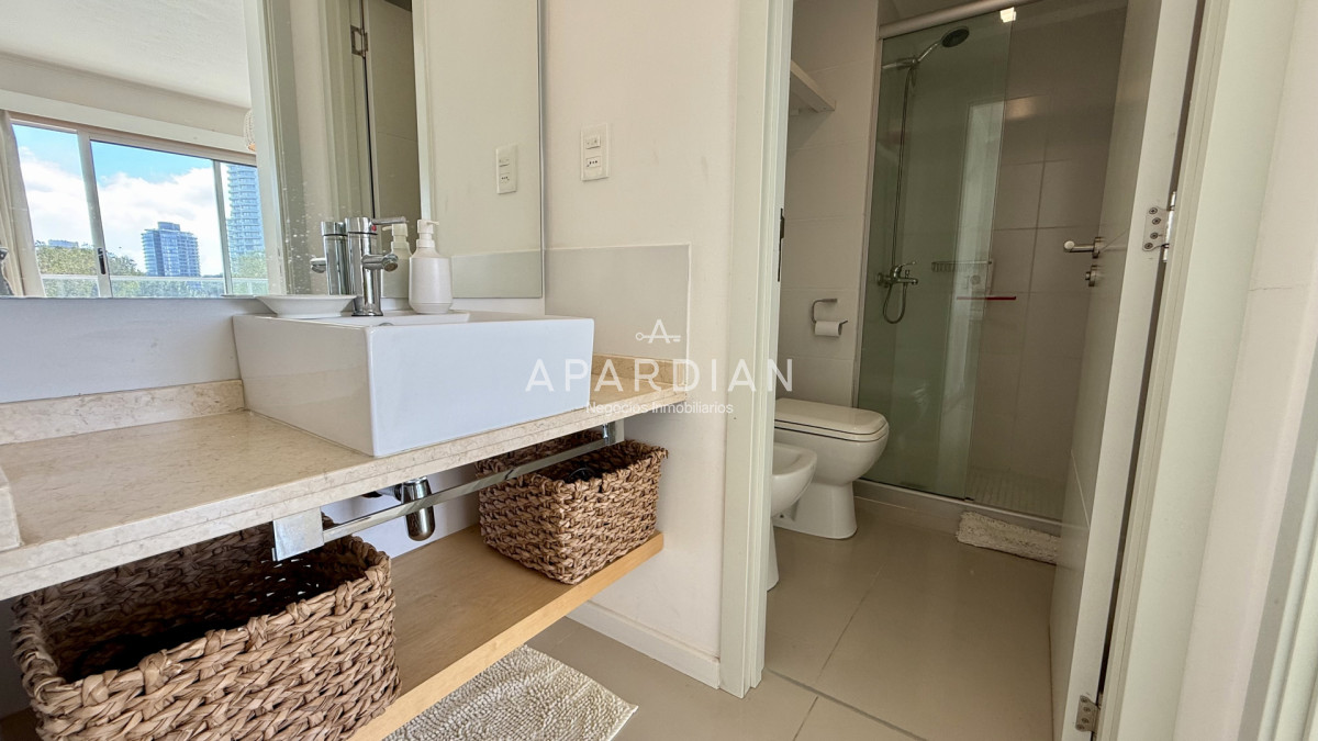Apartamento ID.21099419 - Apartamento de un dormitorio, con gran terraza, en venta en Punta del Este