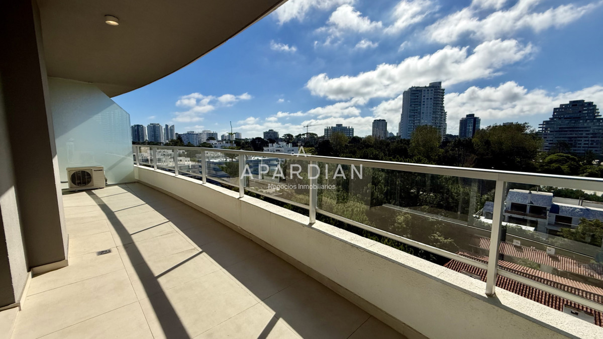 Apartamento ID.21099419 - Apartamento de un dormitorio, con gran terraza, en venta en Punta del Este