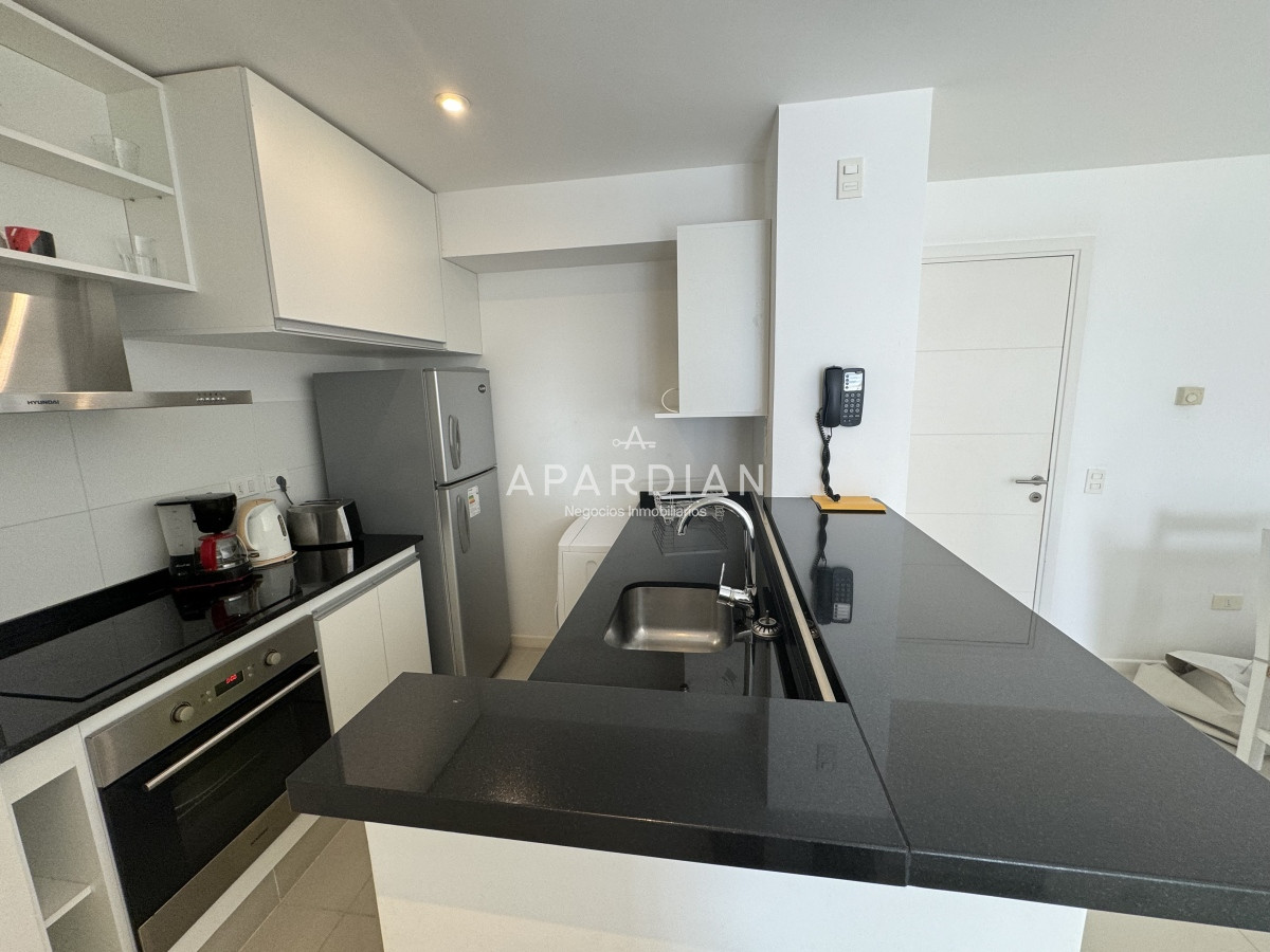Apartamento ID.21097849 - Apartamento de 2 dormitorios 1 baño ubicado en playa brava a metros del mar 