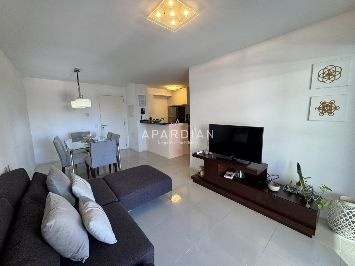 Apartamento ID.21097848 - Apartamento de 2 dormitorios en Torre con servicios