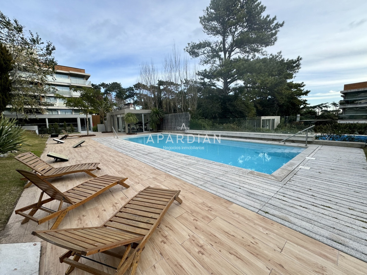 Apartamento ID.21096884 - apartamento 2 dormitorios 2 baños sobre playa mansa