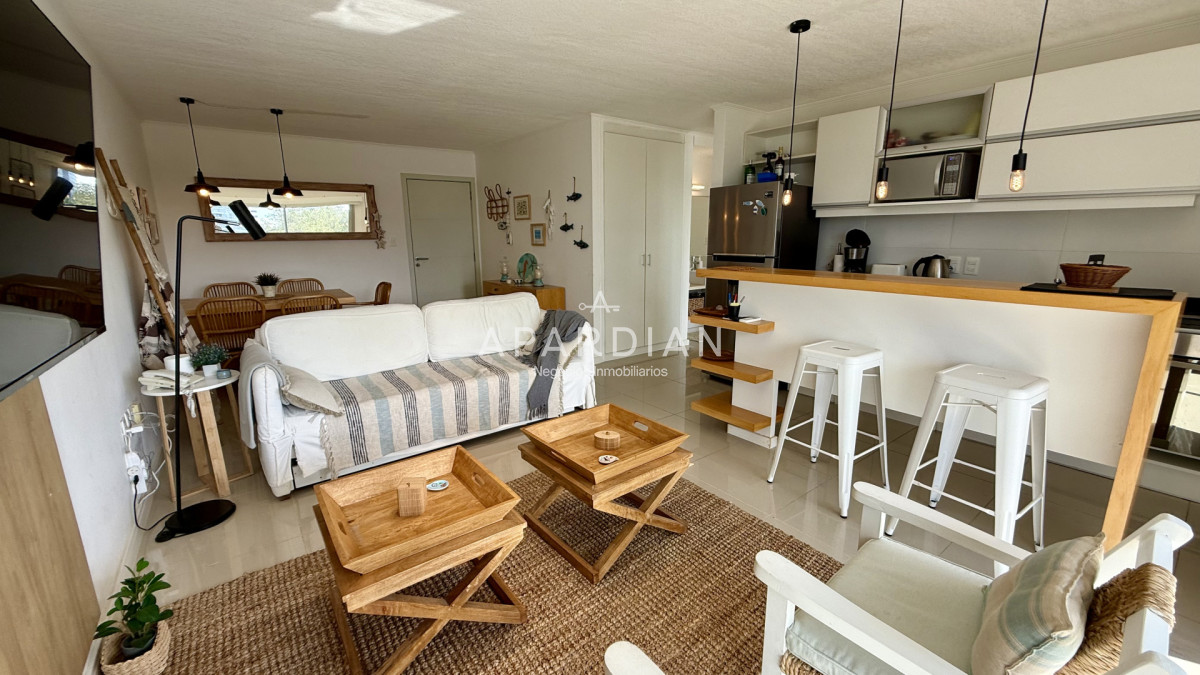 Apartamento ID.21099419 - Apartamento de un dormitorio, con gran terraza, en venta en Punta del Este