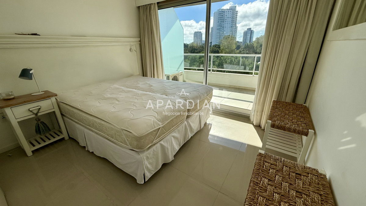 Apartamento ID.21099419 - Apartamento de un dormitorio, con gran terraza, en venta en Punta del Este