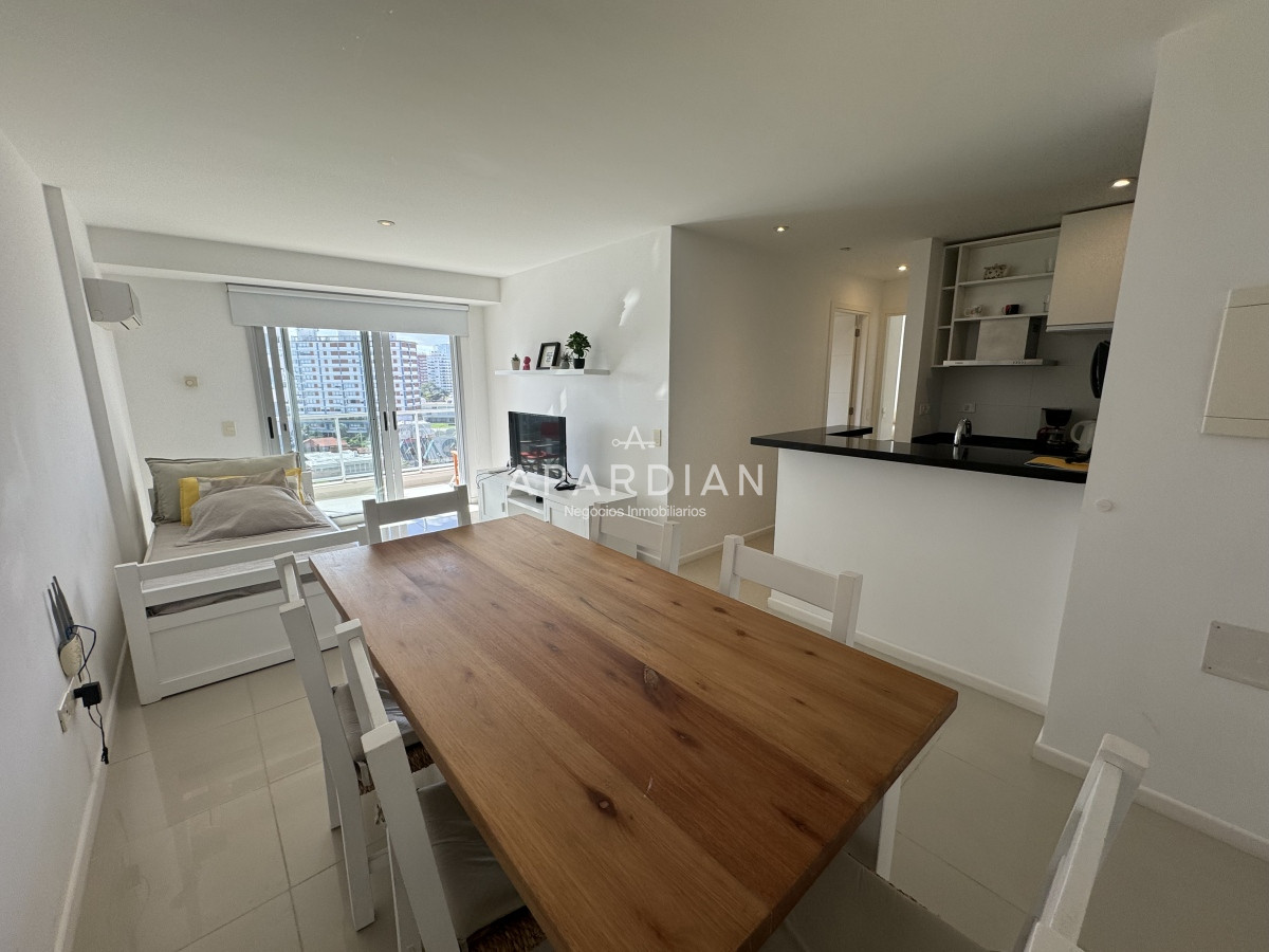 Apartamento ID.21097849 - Apartamento de 2 dormitorios 1 baño ubicado en playa brava a metros del mar 