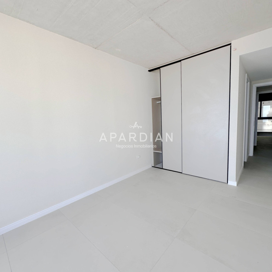 Apartamento ID.21099369 - Apartamento de 2 dormitorios en venta, Playa Brava, Punta del Este