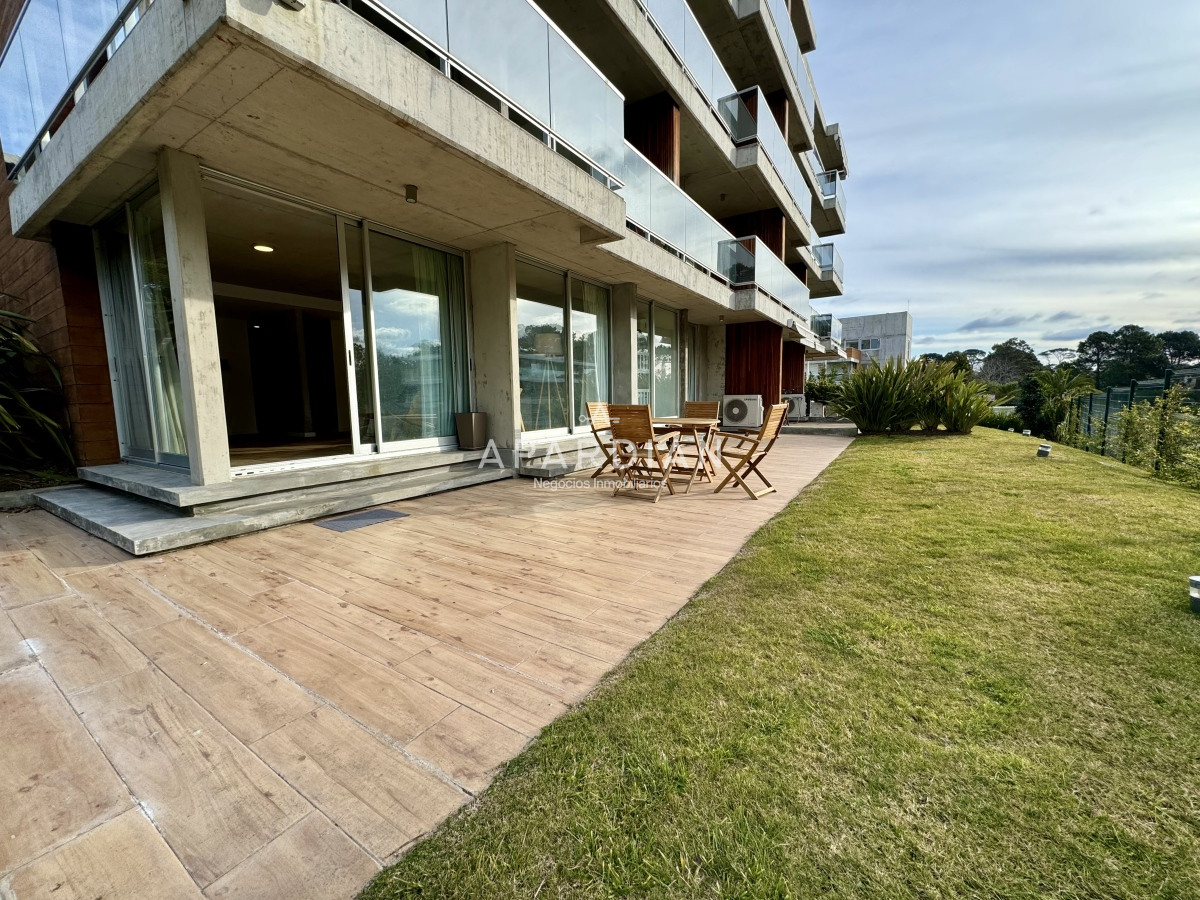 Apartamento ID.21096884 - apartamento 2 dormitorios 2 baños sobre playa mansa