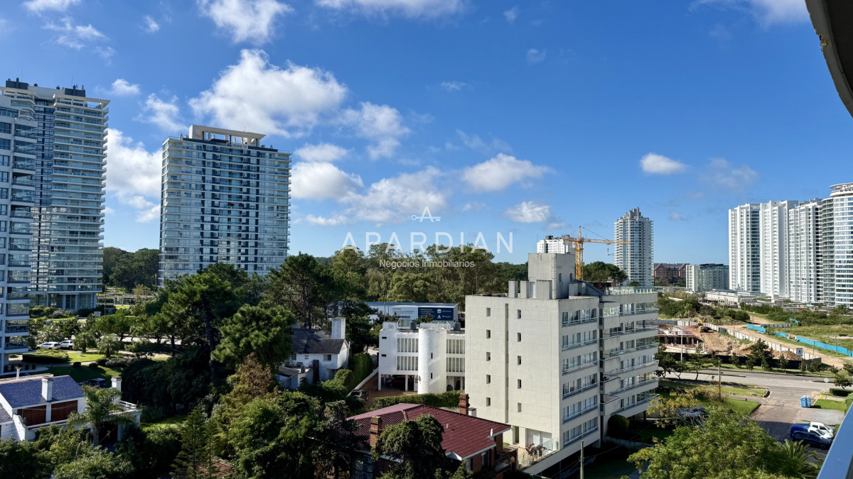 Apartamento ID.21099419 - Apartamento de un dormitorio, con gran terraza, en venta en Punta del Este