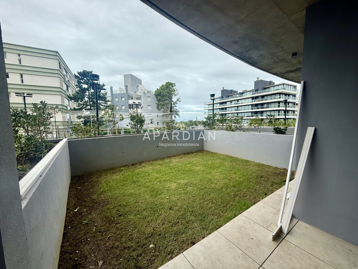 Apartamento ID.21099369 - Apartamento de 2 dormitorios en venta, Playa Brava, Punta del Este