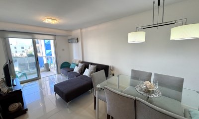 Apartamento de 2 dormitorios en Torre con servicios