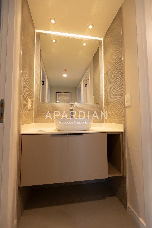 Apartamento ID.21099369 - Apartamento de 2 dormitorios en venta, Playa Brava, Punta del Este