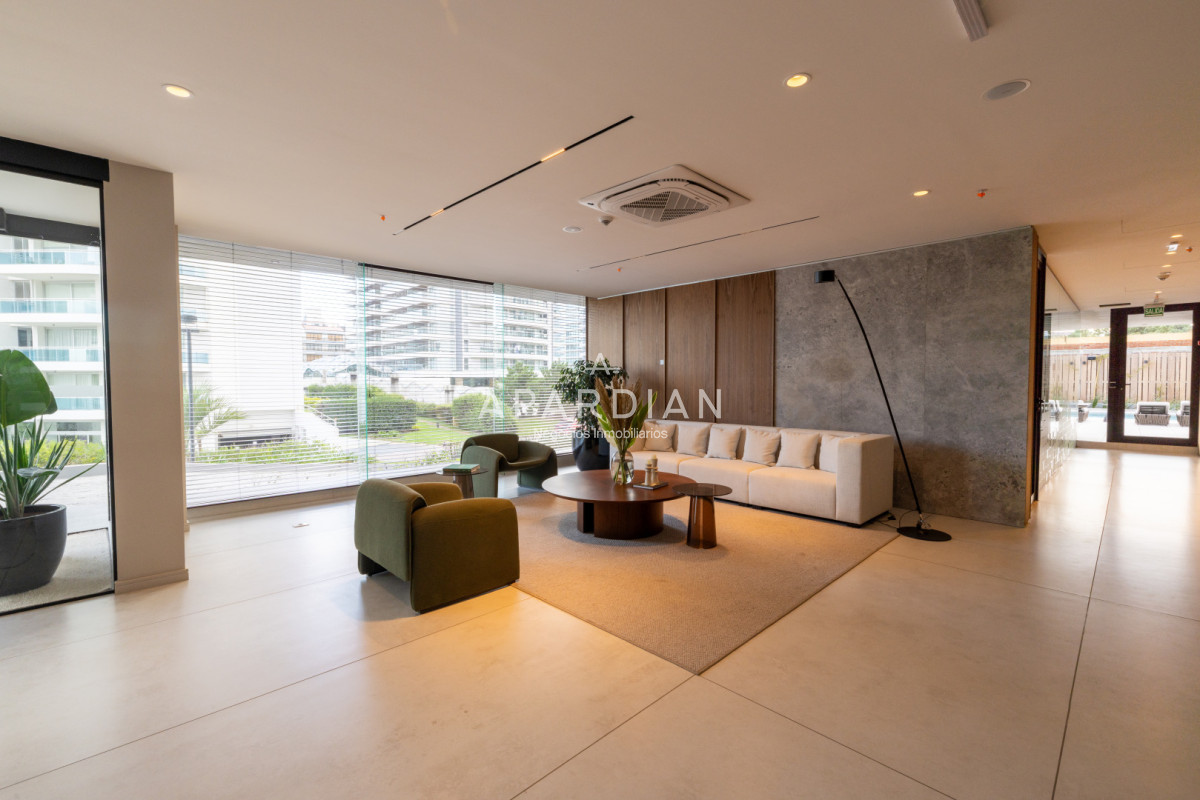 Apartamento ID.21099369 - Apartamento de 2 dormitorios en venta, Playa Brava, Punta del Este