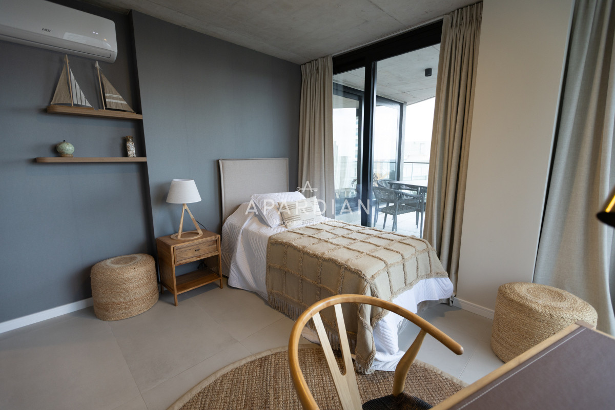 Apartamento ID.21099369 - Apartamento de 2 dormitorios en venta, Playa Brava, Punta del Este