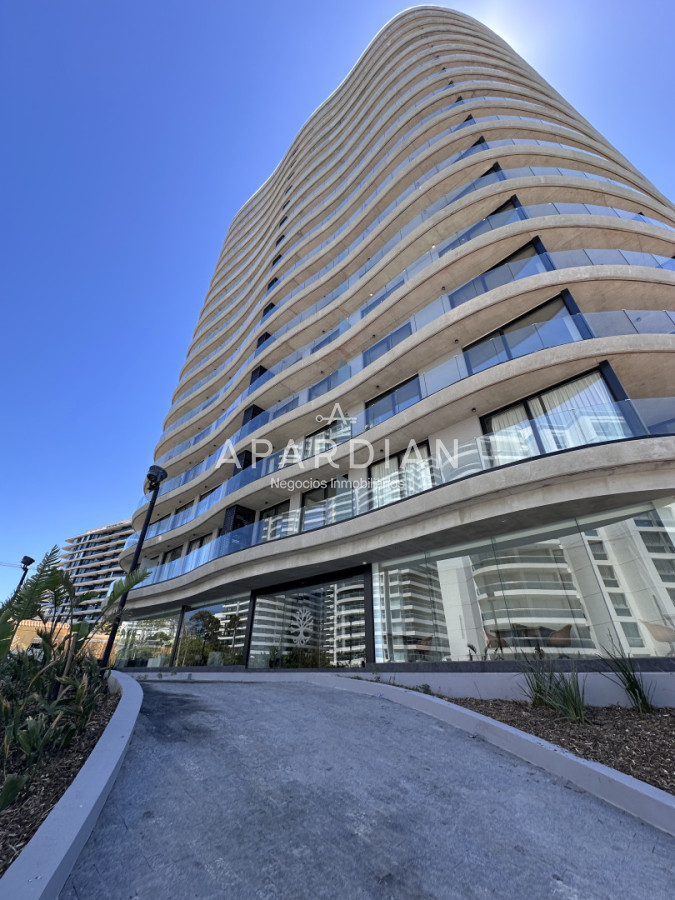 Apartamento ID.21099369 - Apartamento de 2 dormitorios en venta, Playa Brava, Punta del Este