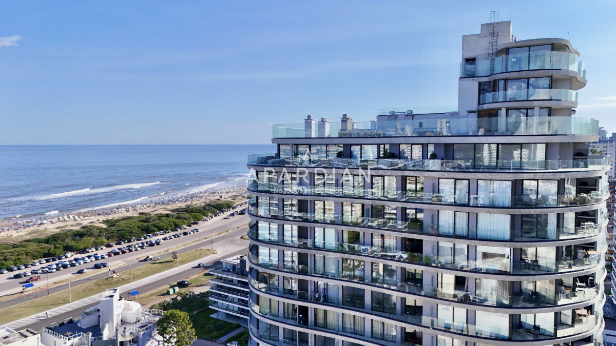 Apartamento ID.21099369 - Apartamento de 2 dormitorios en venta, Playa Brava, Punta del Este