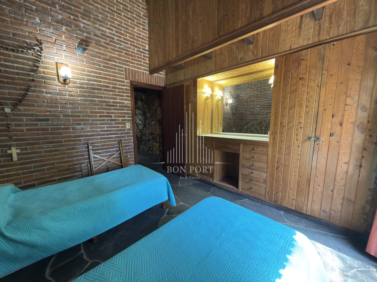 Casa ID.250 - Casa en venta de 3 dormitorios en exclusivo barrio golf de Punta del Este
