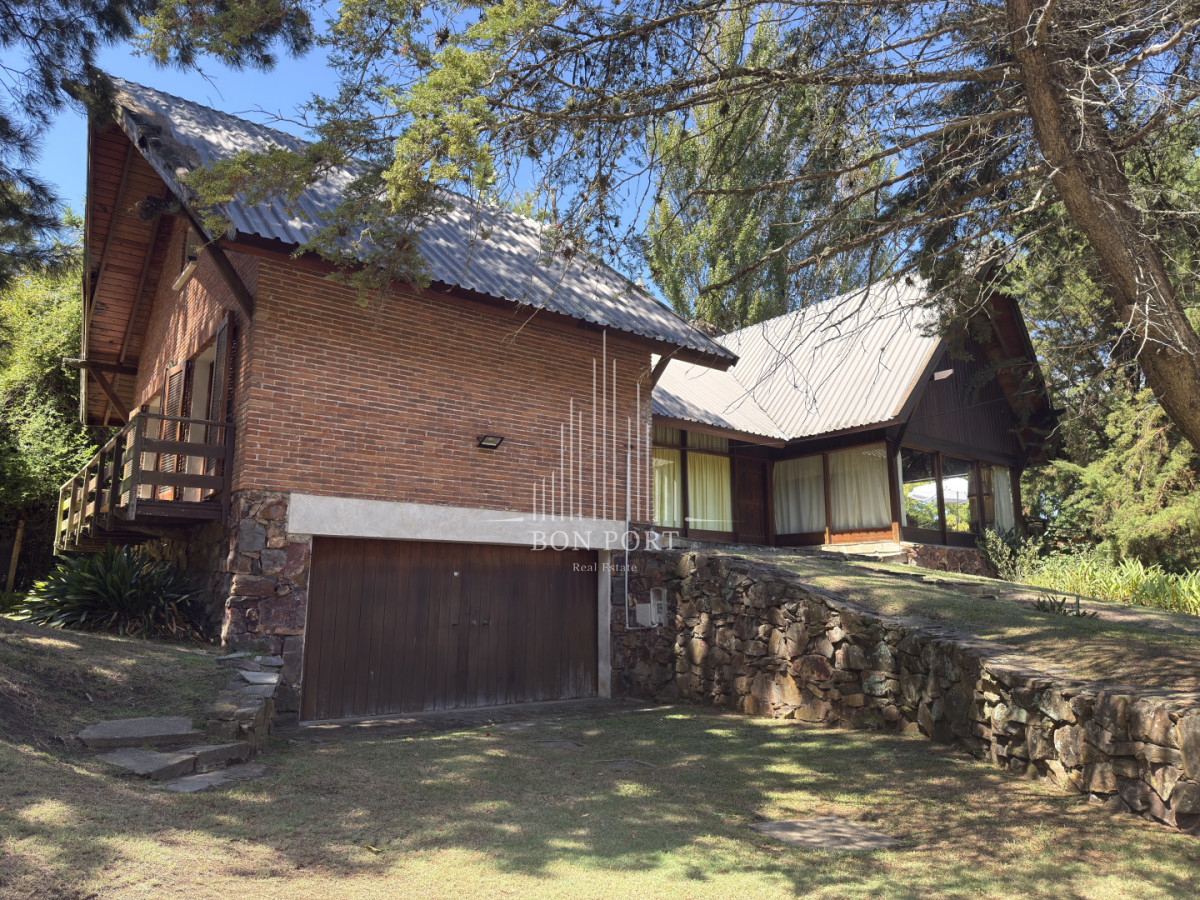 Casa ID.250 - Casa en venta de 3 dormitorios en exclusivo barrio golf de Punta del Este