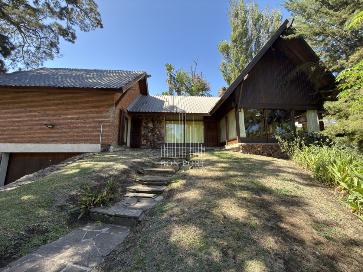 Casa ID.250 - Casa en venta de 3 dormitorios en exclusivo barrio golf de Punta del Este