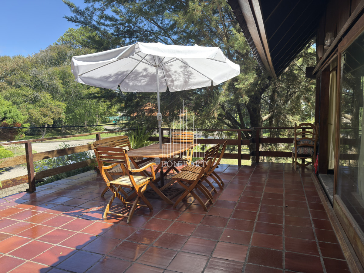 Casa ID.250 - Casa en venta de 3 dormitorios en exclusivo barrio golf de Punta del Este