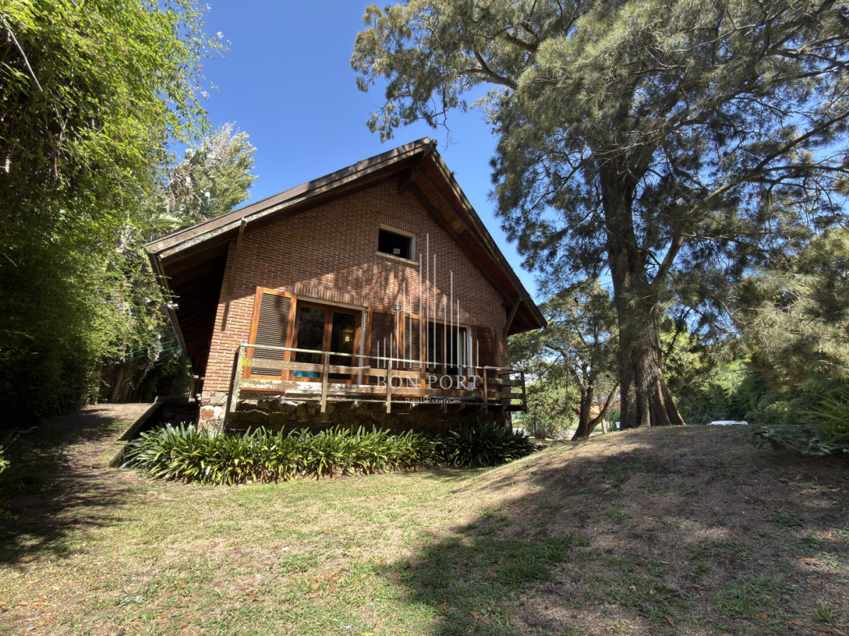 Casa ID.250 - Casa en venta de 3 dormitorios en exclusivo barrio golf de Punta del Este