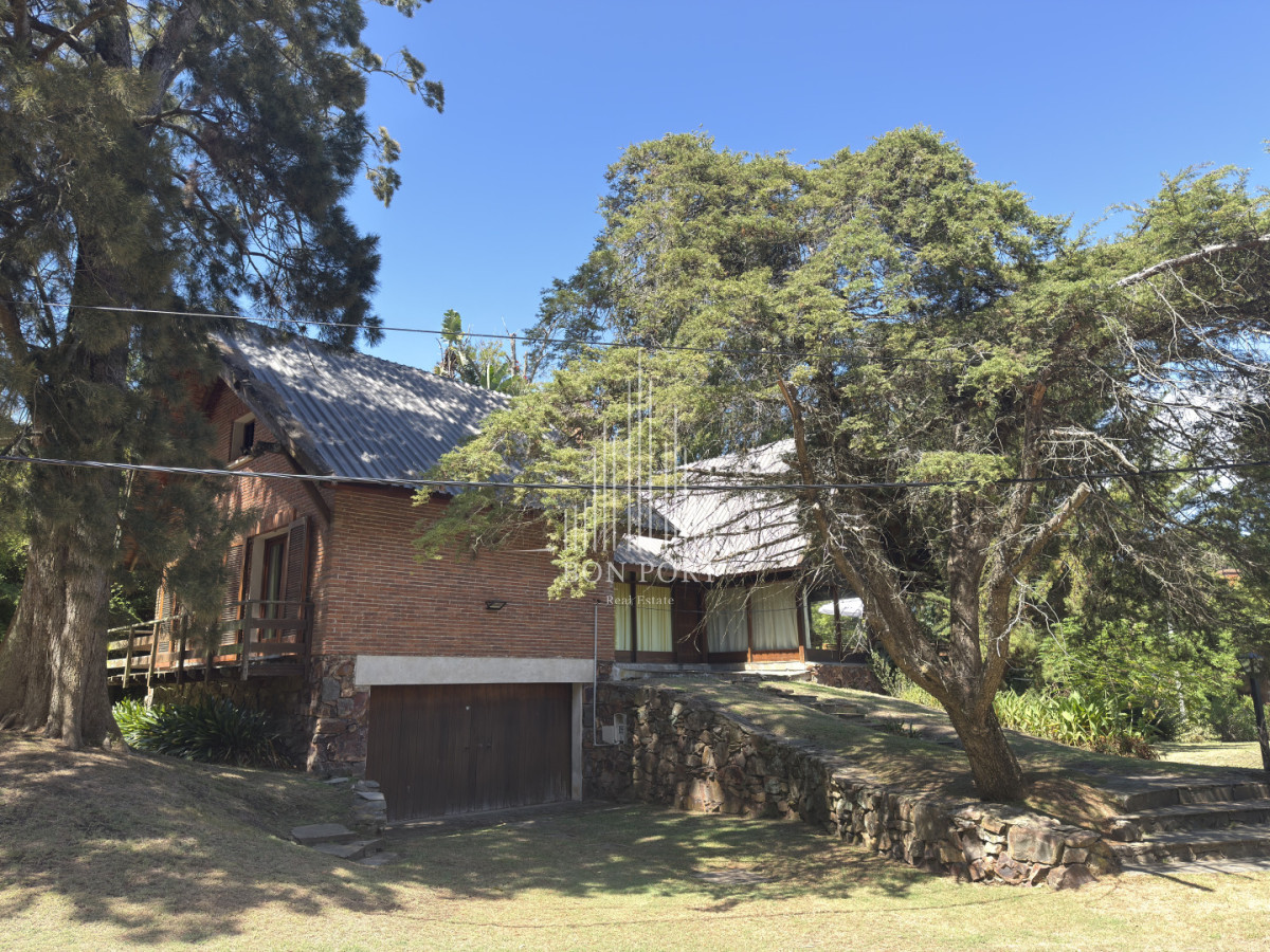 Casa ID.250 - Casa en venta de 3 dormitorios en exclusivo barrio golf de Punta del Este