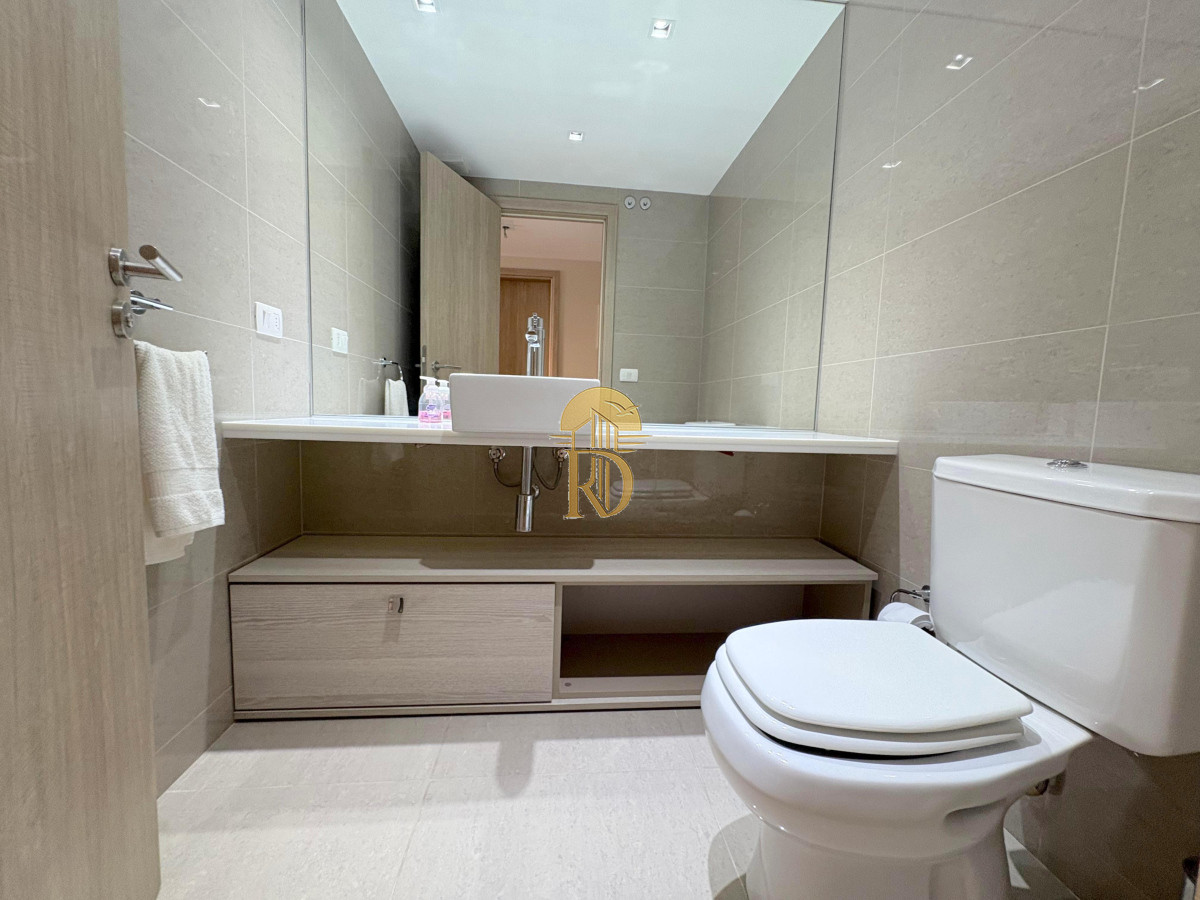 Apartamento de 1 dormitorio y medio en venta en Aidy Gril, Playa Brava y Mansa Punta del Este -id-460-7