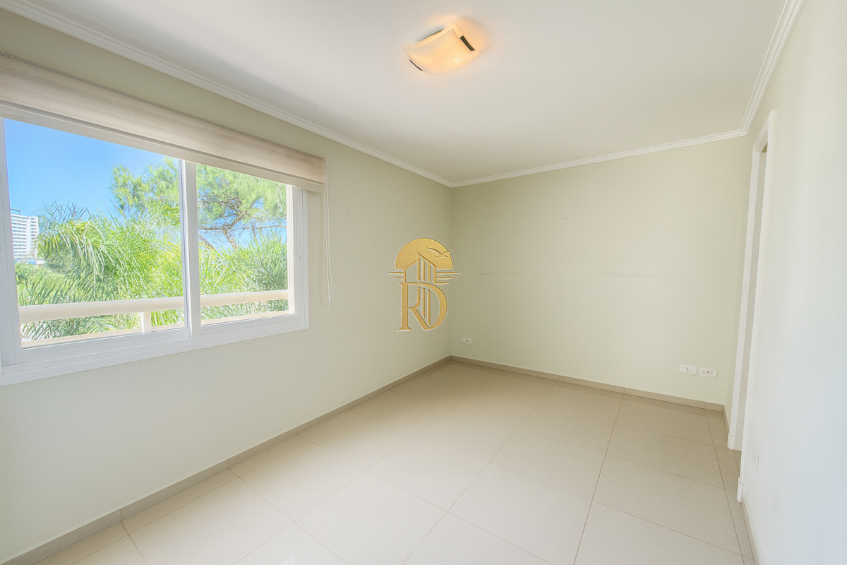 Apartamento en venta de 3 dormitorios en Playa Brava Punta del Este -id-726-10