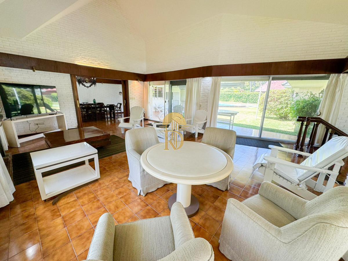 casa en venta y alquiler playa mansa -id-350-4