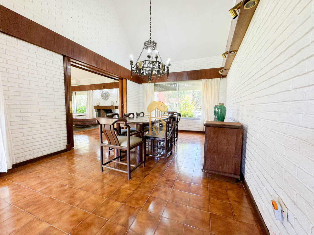 casa en venta y alquiler playa mansa -id-350-7