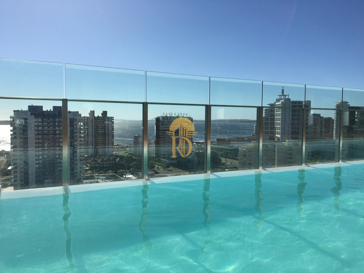 Apartamento de 1 dormitorio y medio en venta en Aidy Gril, Playa Brava y Mansa Punta del Este -id-460-22