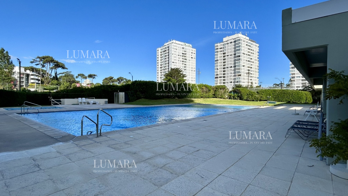 Apartamento ID.3120 - Apartamento en venta frente al mar en Punta del Este