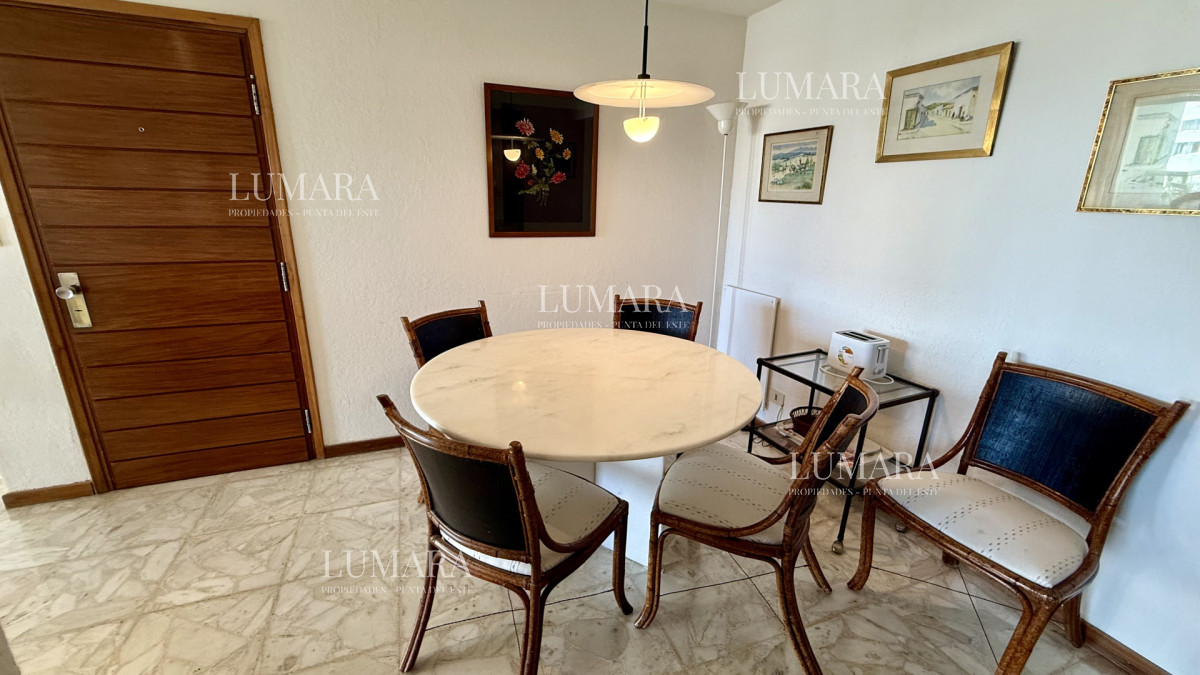 Apartamento ID.3120 - Apartamento en venta frente al mar en Punta del Este