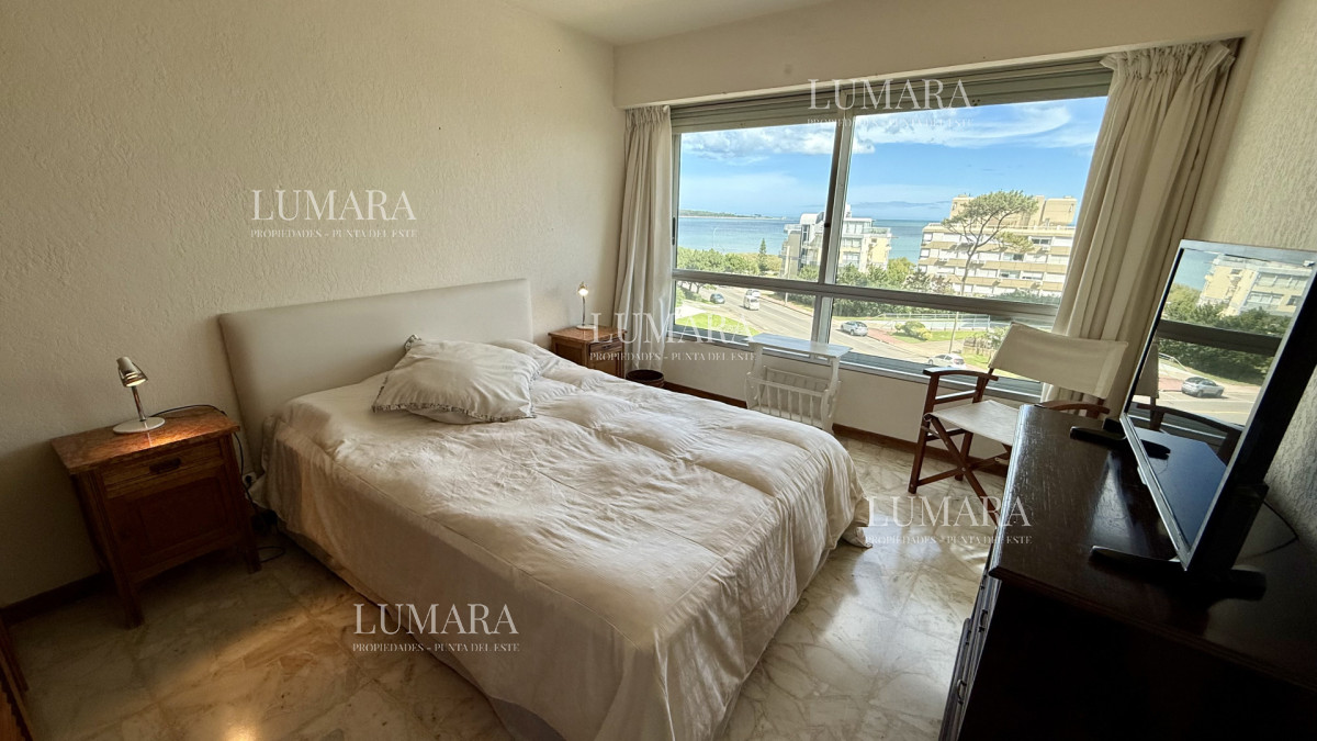 Apartamento ID.3120 - Apartamento en venta frente al mar en Punta del Este
