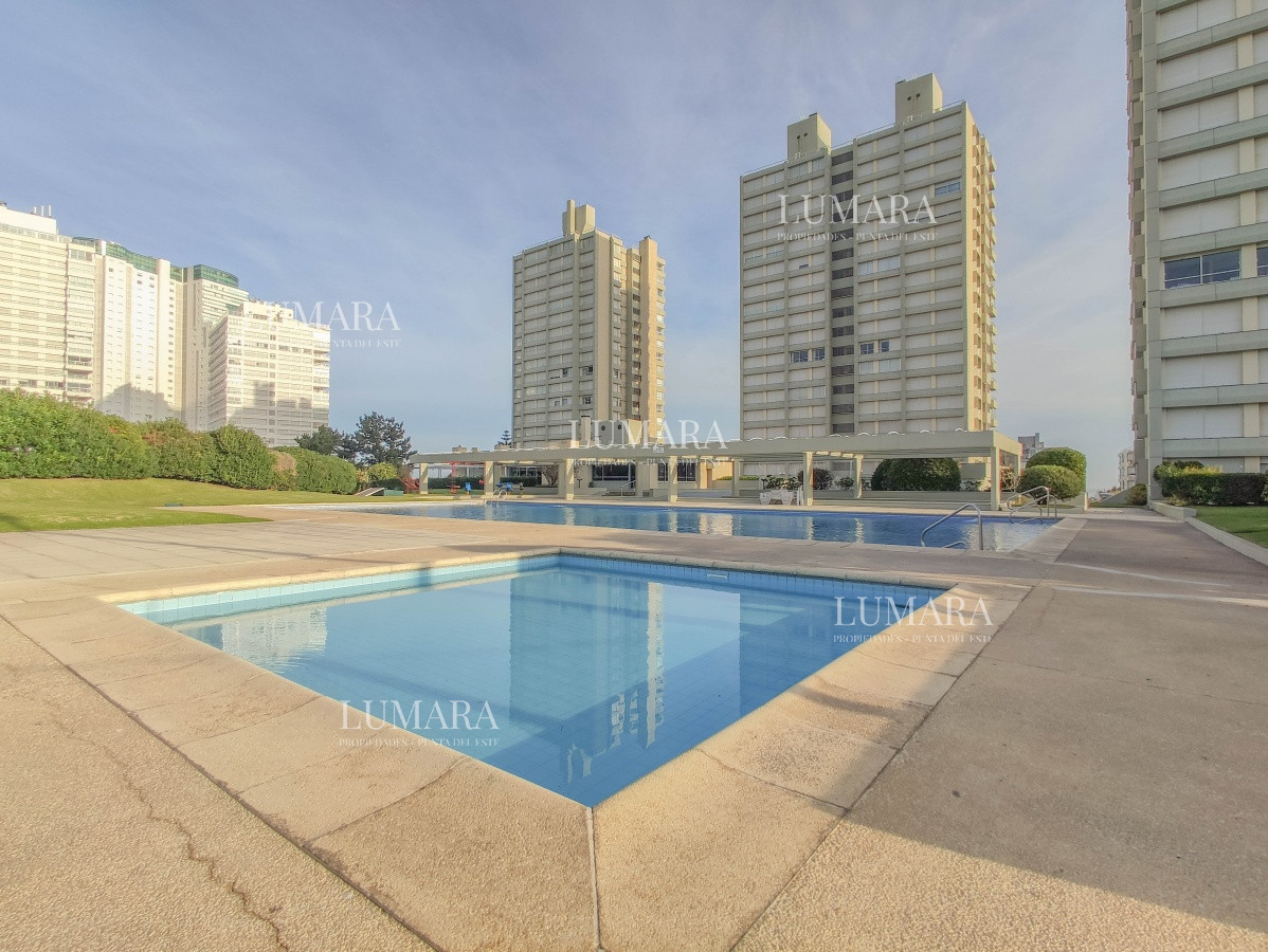Apartamento ID.3120 - Apartamento en venta frente al mar en Punta del Este