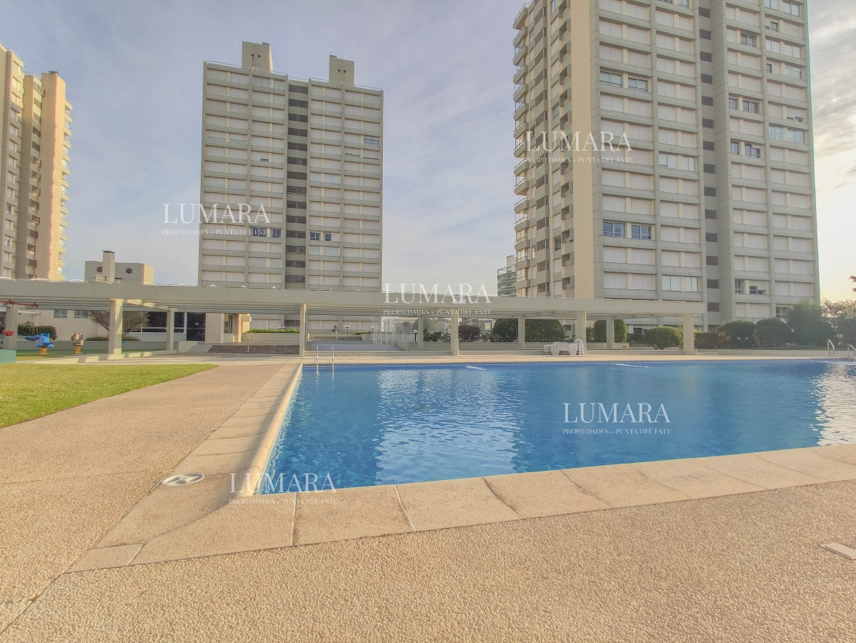 Apartamento ID.3120 - Apartamento en venta frente al mar en Punta del Este