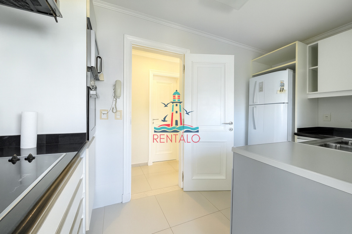 Apartamento ID.680 - 3 dormitorios a 100 metros del mar - Playa Brava – U$S 305.000