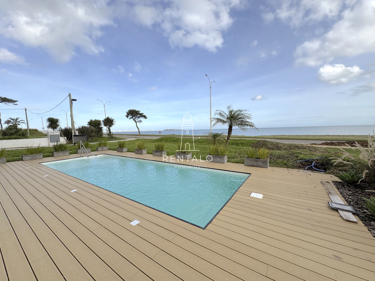 Apartamento ID.1155 - Apartamento en venta frente al mar de 3 dormitorios en suite, Punta del Este 