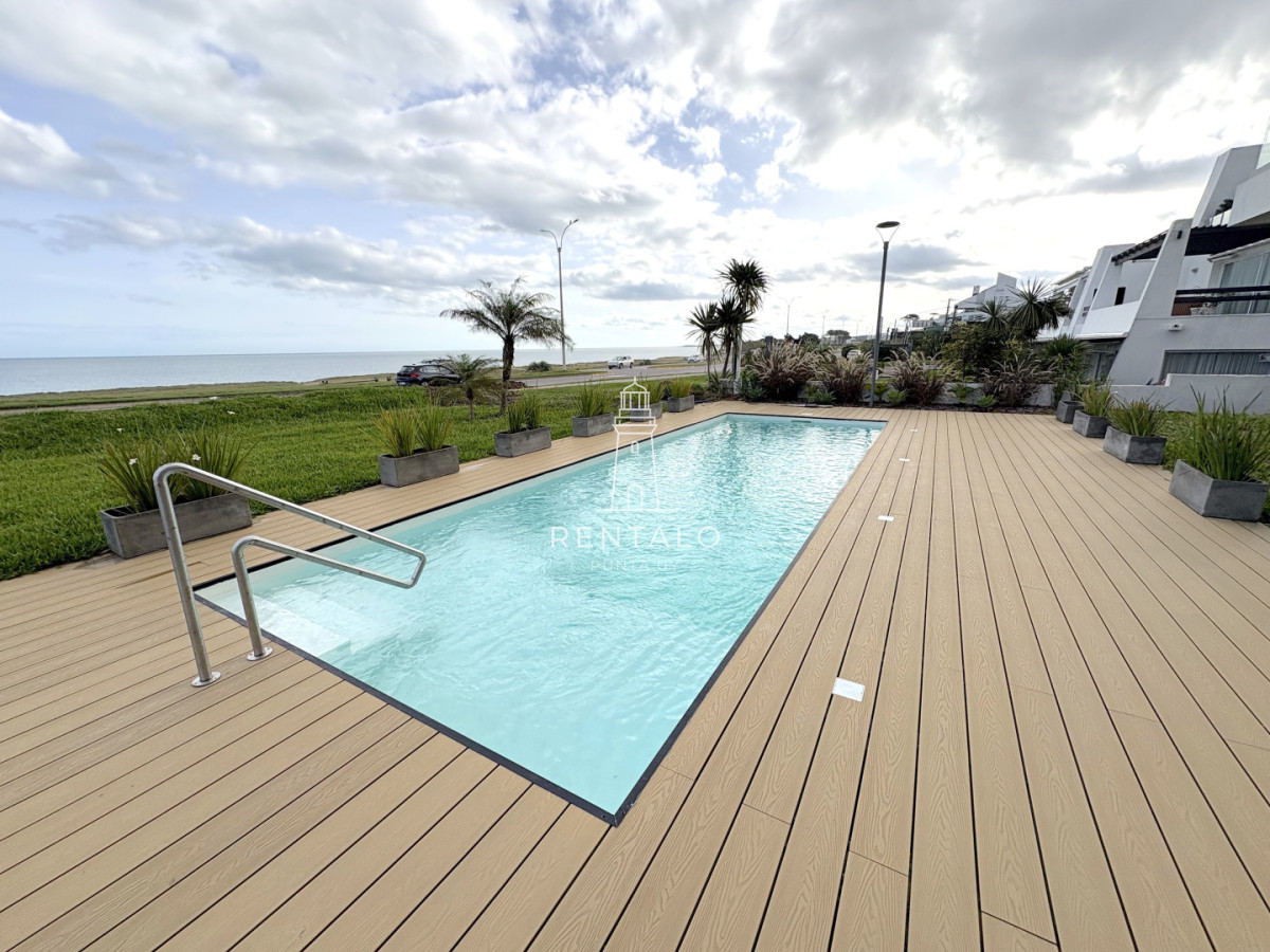 Apartamento ID.1155 - Apartamento en venta frente al mar de 3 dormitorios en suite, Punta del Este 
