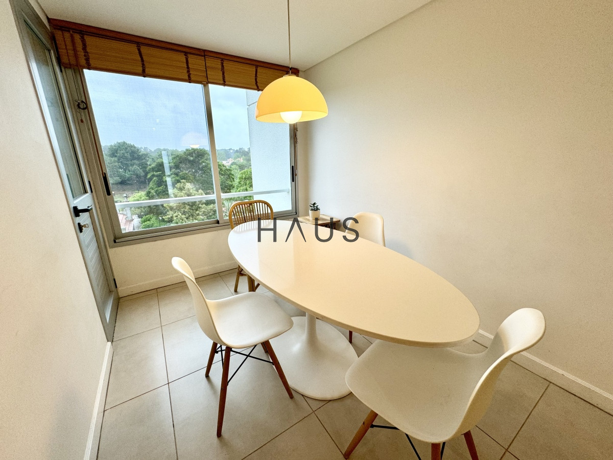 Apartamento ID.295 - Apartamento en venta Playa Mansa 4 dormitorios