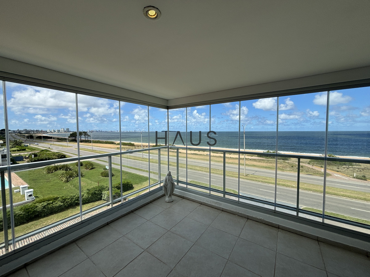 Apartamento ID.295 - Apartamento en venta Playa Mansa 4 dormitorios