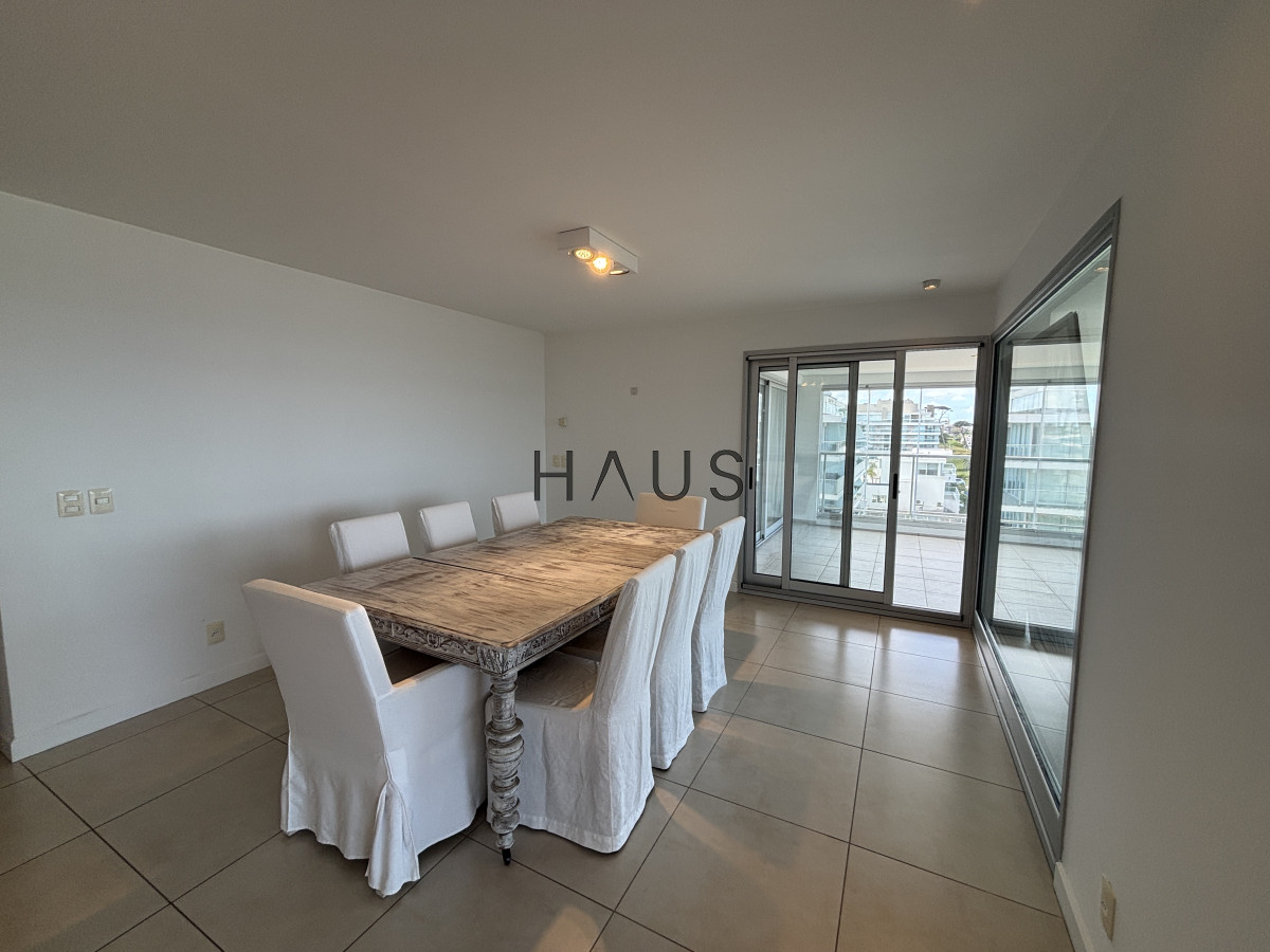 Apartamento ID.295 - Apartamento en venta Playa Mansa 4 dormitorios